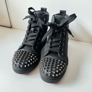 New Louboutin “Lou” spike baskets